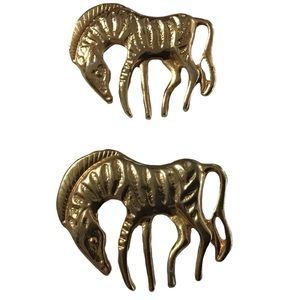 2 Zebra Gold Tone Metal Brooches 1.5”H x 1.5”L